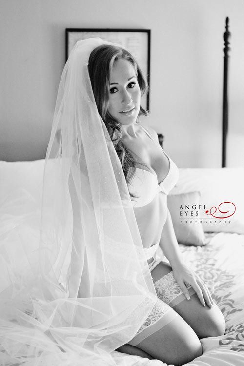 Bridal Boudoir 570bec231e00008700706b95